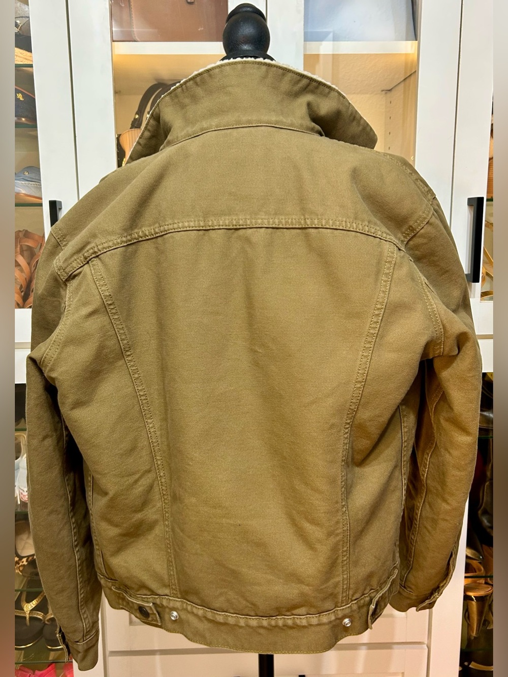 Levi's Type lll Canvas Men's Olive Sherpa-Lined Trucker Jacket - Picture 7 of 7